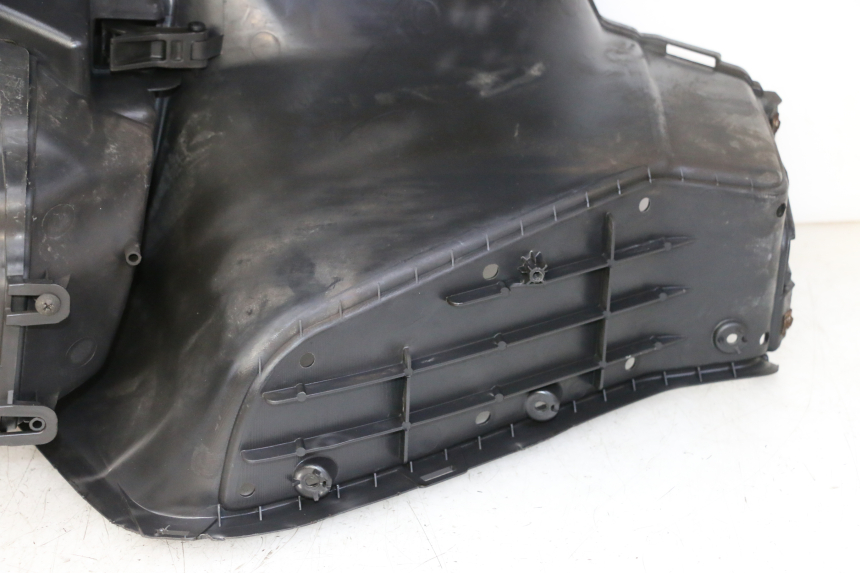 photo de INNER FAIRING SUZUKI BURGMAN 125 (2007 - 2014)