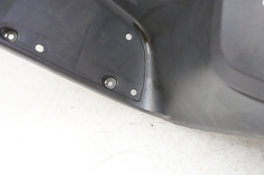 photo de INNER FAIRING SUZUKI BURGMAN 125 (2007 - 2014)