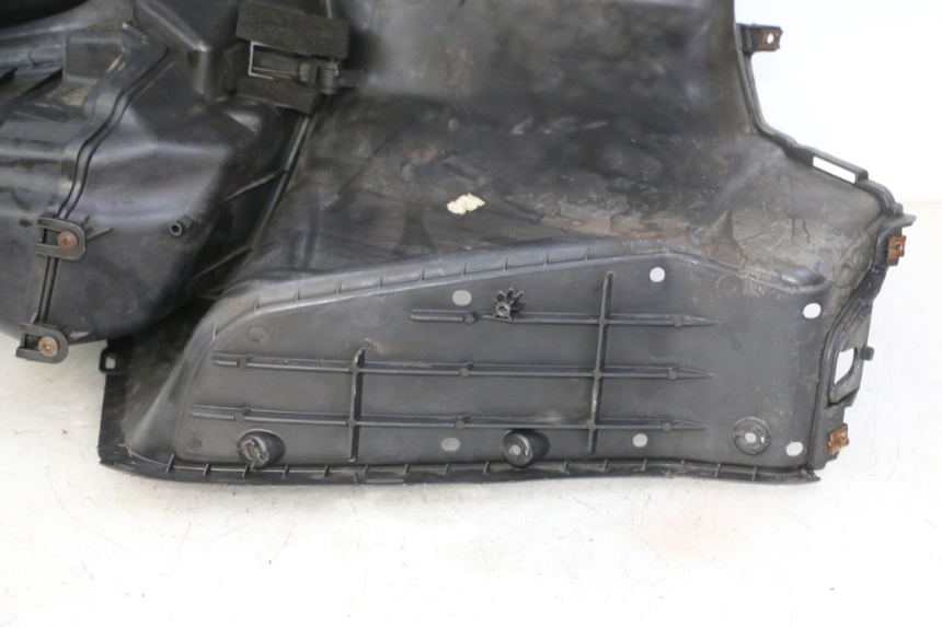 photo de INNER FAIRING SUZUKI BURGMAN 125 (2007 - 2014)