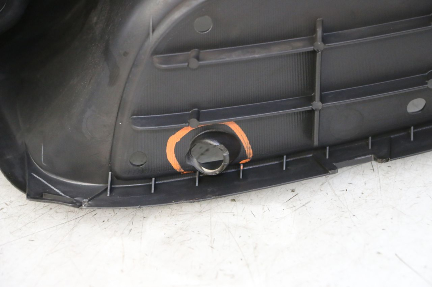 photo de INNER FAIRING SUZUKI BURGMAN 125 (2007 - 2014)