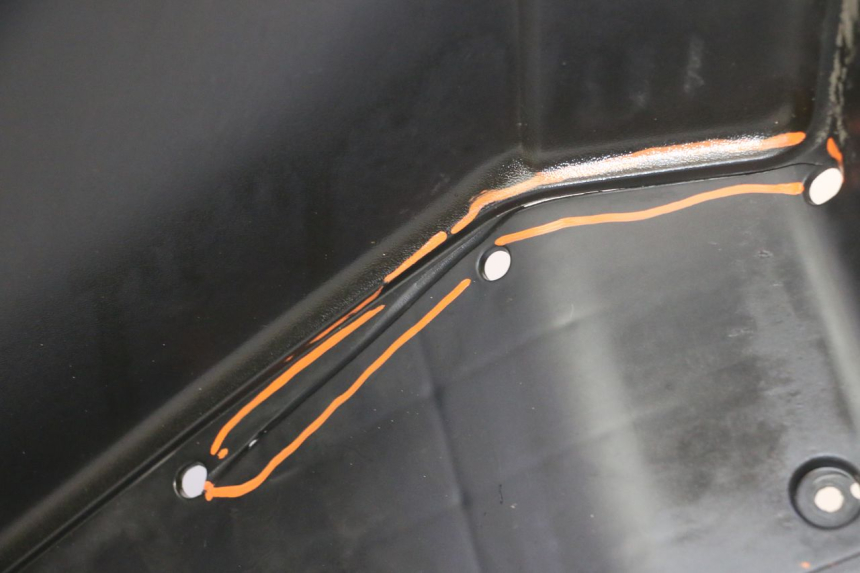 photo de INNER FAIRING SUZUKI BURGMAN 125 (2007 - 2014)