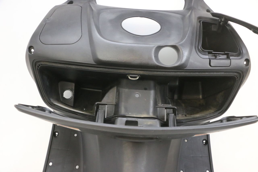 photo de INNER FAIRING SUZUKI BURGMAN 125 (2007 - 2014) - Alternative angle