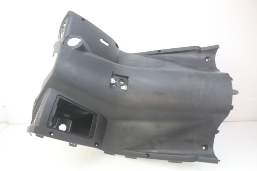photo de INNER APRON PEUGEOT CITYSTAR 125 (2011 - 2017)