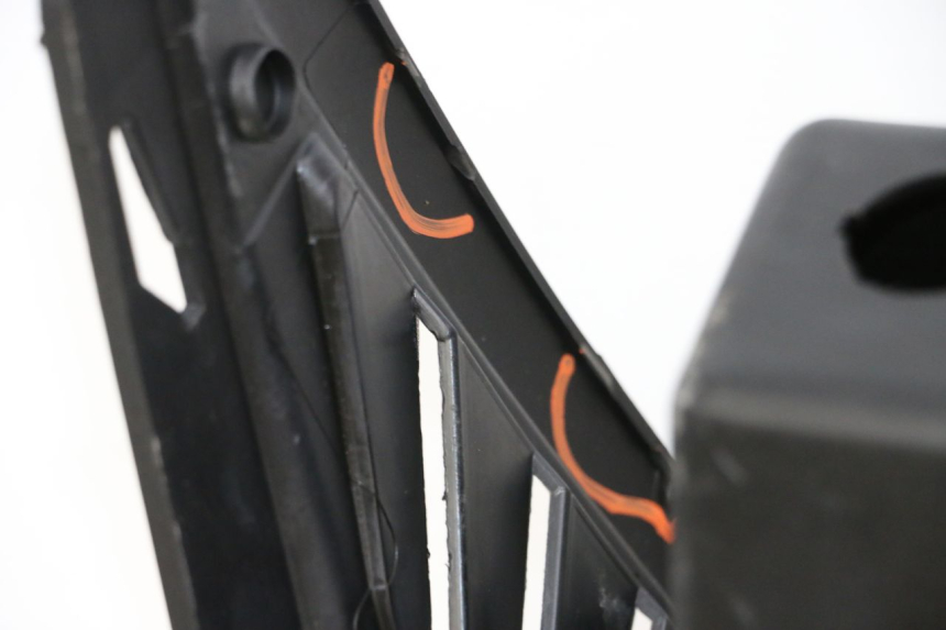 photo de INNER FAIRING PEUGEOT CITYSTAR 50 (2013 - 2017)