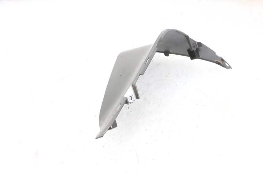 photo de RIGHT INNER LEGSHIELD YAMAHA TRICITY 300 (2020 - 2024) - Surface and material condition