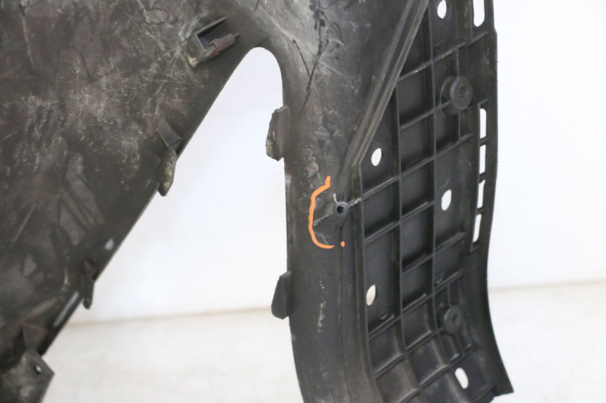 photo de INNER APRON HONDA FES S-WING SWING ABS 125 (2007 - 2015)