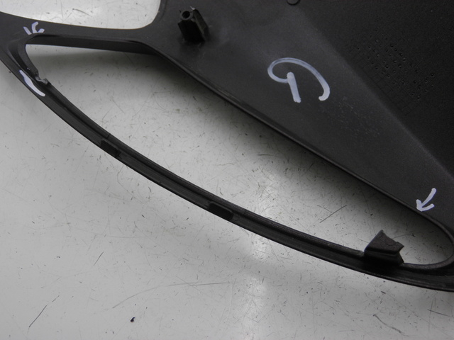 photo de LEFT INNER LEGSHIELD HONDA SH 125 (2005 - 2008) - Component detail