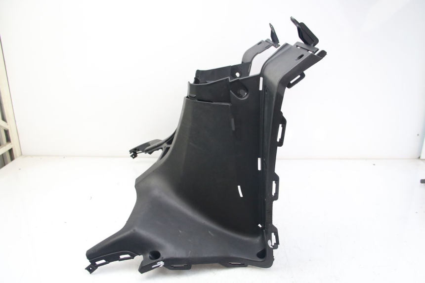 photo de LOWER INNER FAIRING KYMCO DOWNTOWN ABS 125 (2015 - 2017)