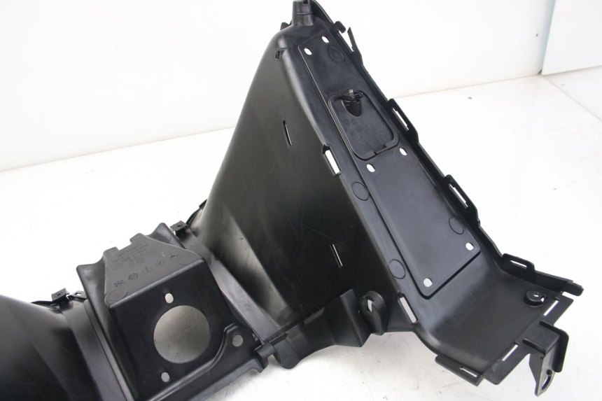 photo de LOWER INNER FAIRING KYMCO DOWNTOWN ABS 125 (2015 - 2017)