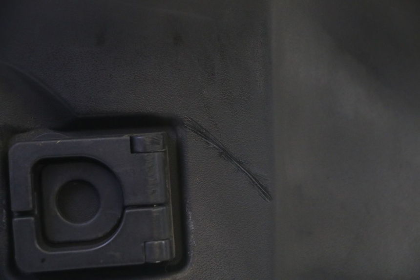 photo de INNER FAIRING PEUGEOT KISBEE 4T 50 (2018 - 2022) - Fixing points details