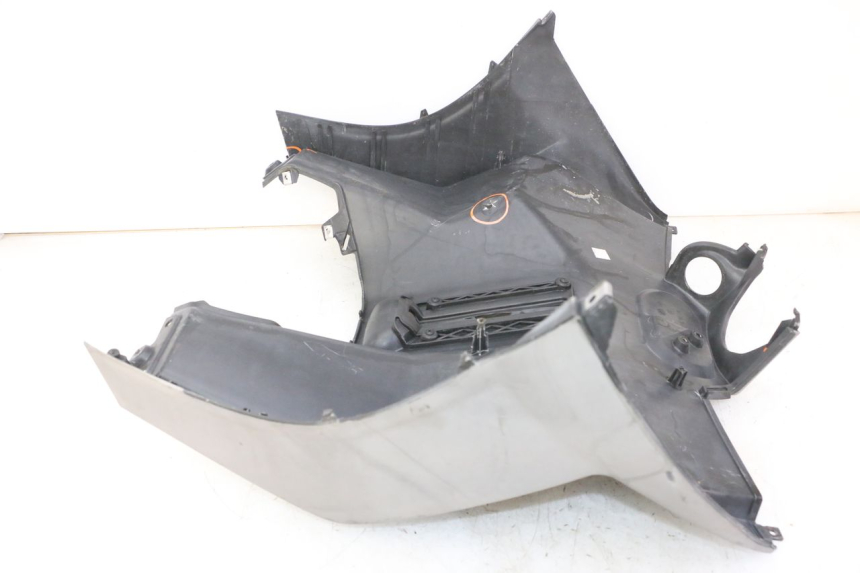 photo de INNER LEGSHIELD PIAGGIO MP3 RL 250 (2007 - 2010)