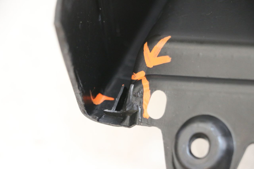 photo de INNER LEGSHIELD PIAGGIO MP3 500 (2016 - 2018) - Technical close-up