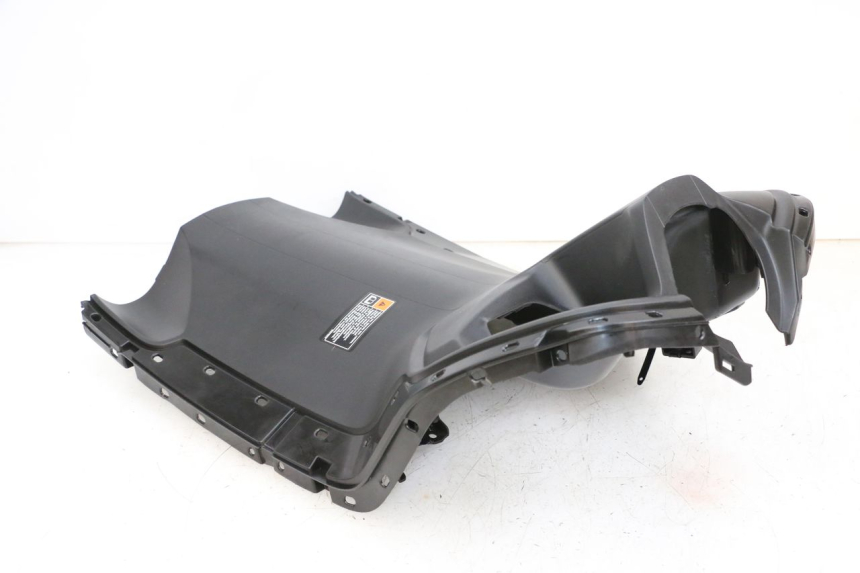 photo de INNER LEGSHIELD YAMAHA NEO'S CORE 1 (2022 - 2026) - Zoom on usage condition