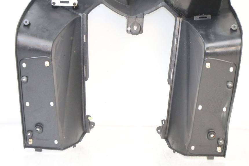 photo de INNER LEGSHIELD PEUGEOT SATELIS 125 (2013 - 2018)