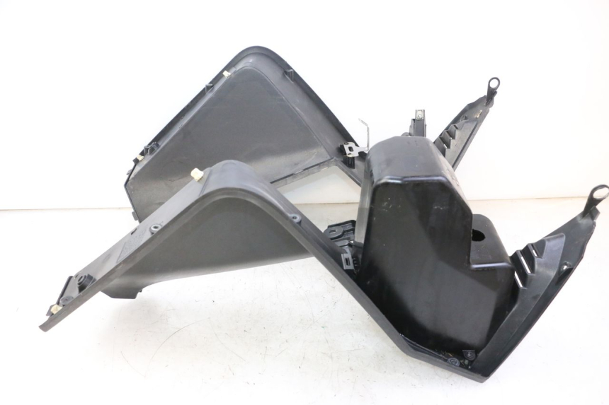 photo de INNER LEGSHIELD PEUGEOT SATELIS 125 (2013 - 2018)