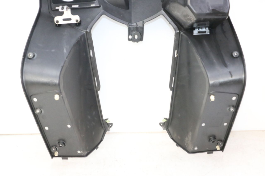 photo de INNER LEGSHIELD PEUGEOT SATELIS 125 (2013 - 2018)