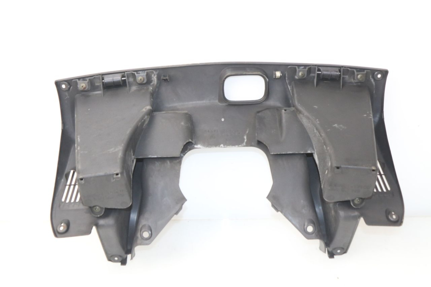 photo de INNER LEGSHIELD UPPER SUZUKI BURGMAN 650 (2002 - 2004)