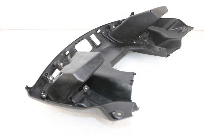 photo de INNER LEGSHIELD UPPER SUZUKI BURGMAN 650 (2013 - 2020)