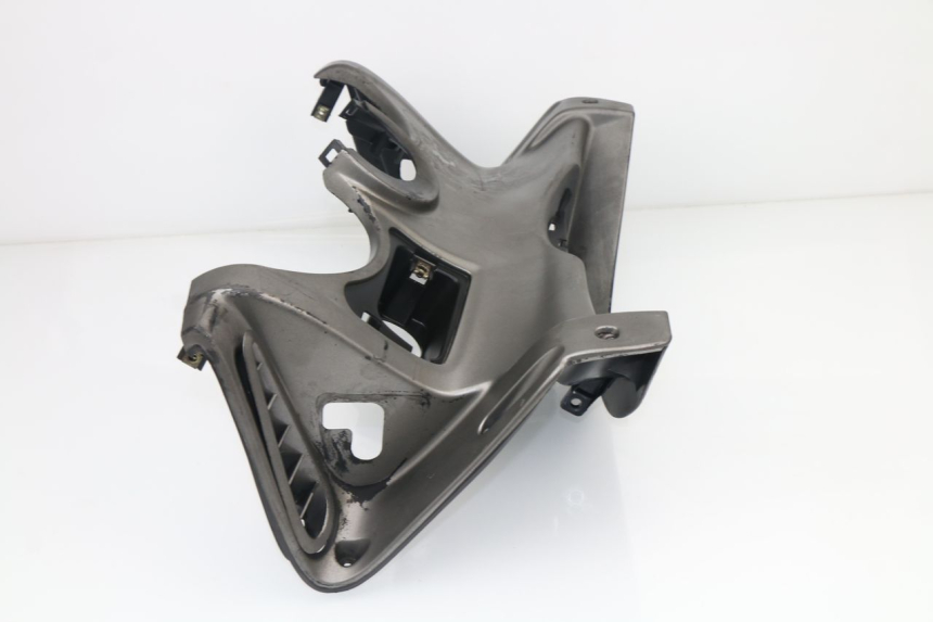 photo de INNER LEGSHIELD UPPER KYMCO GRAND DINK 125 (2002 - 2007)