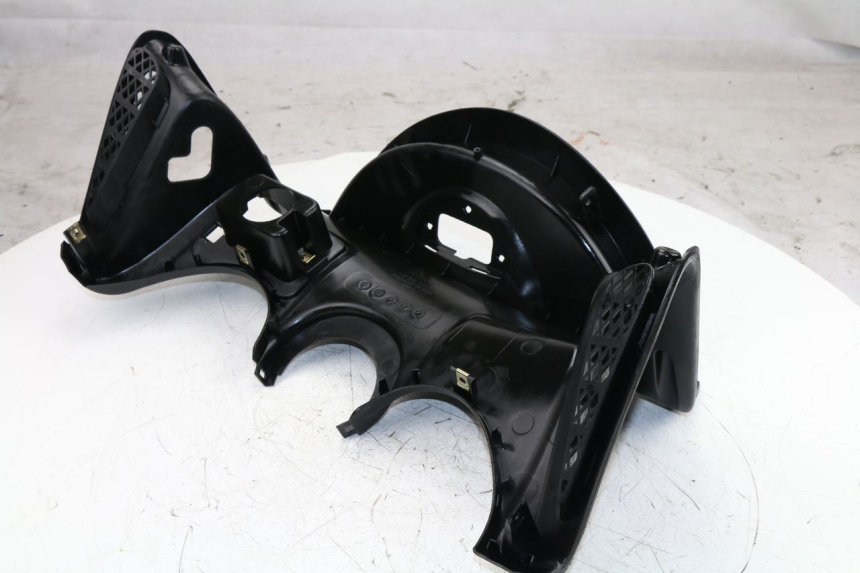 photo de INNER LEGSHIELD UPPER KYMCO GRAND DINK 125 (2008 - 2014)