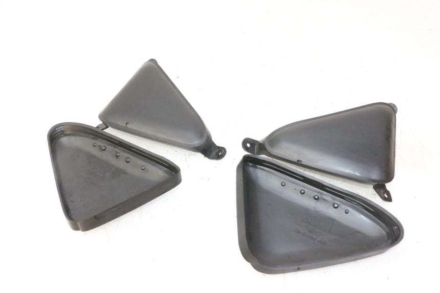 photo de INNER LEGSHIELD UPPER YAMAHA X-MAX XMAX 125 (2010 - 2014)