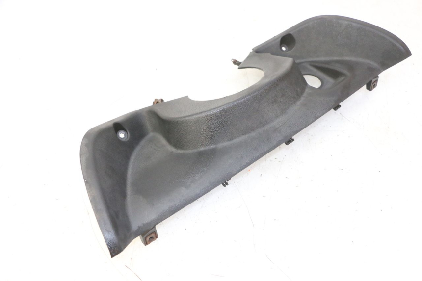 photo de INNER LEGSHIELD UPPER YAMAHA YP MAJESTY 125 (2007 - 2010)