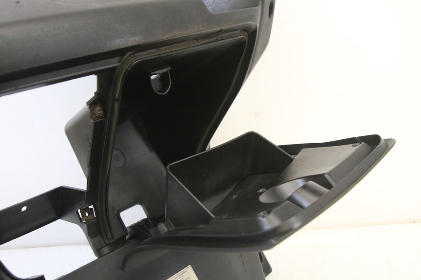 photo de INNER APRON YAMAHA XMAX X-MAX 125 (2006 - 2009) - Product overview