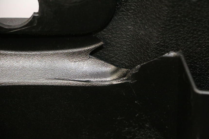 photo de INNER FAIRING YAMAHA X-MAX XMAX 125 (2010 - 2014) - Technical close-up