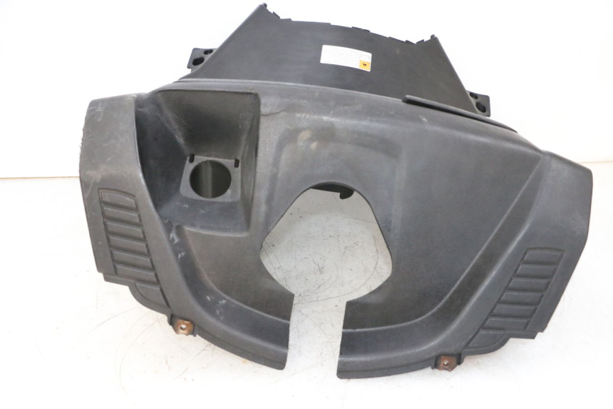 photo de INNER APRON YAMAHA XMAX X-MAX 125 (2006 - 2009) - Focus on structure