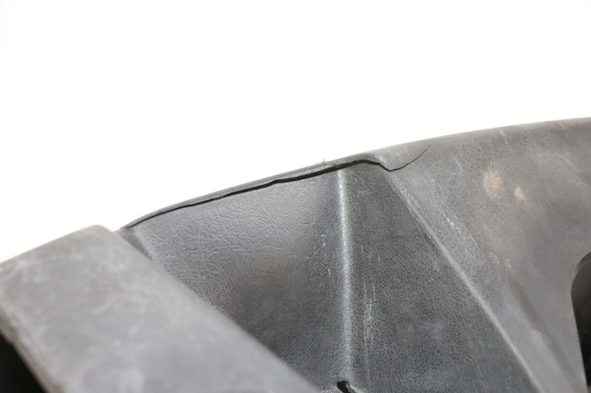 photo de INNER APRON YAMAHA XMAX X-MAX 125 (2006 - 2009) - Zoom on usage condition