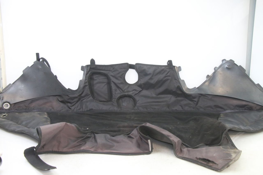 photo de LEG COVER SUZUKI BURGMAN 125 (2018 - 2021) - Distinctive features