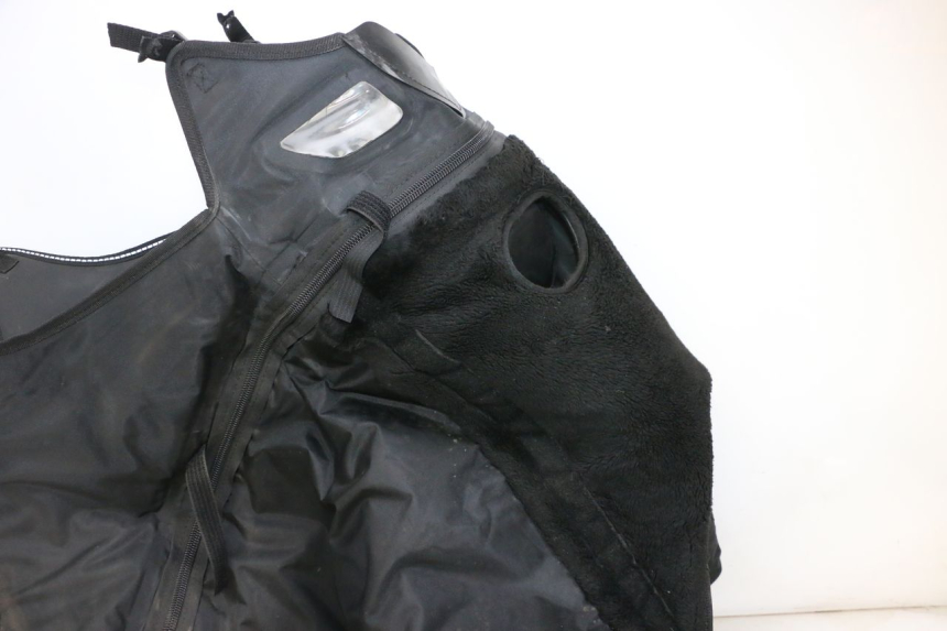 photo de LEG COVER PIAGGIO MP3 HPE 300 (2019 - 2026) - Distinctive features