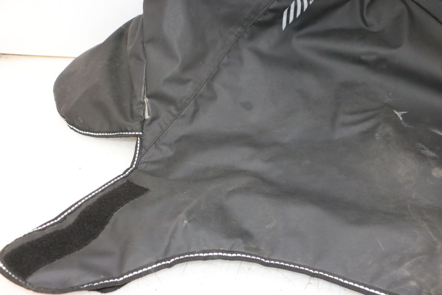 photo de LEG COVER PIAGGIO MP3 HPE 300 (2019 - 2026) - Detailed visual inspection