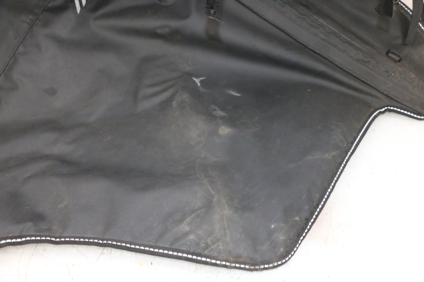 photo de LEG COVER PIAGGIO MP3 HPE 300 (2019 - 2026) - Focus on structure