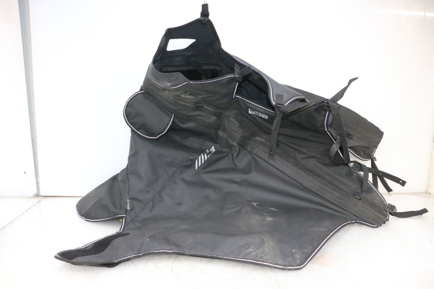 photo de LEG COVER PIAGGIO MP3 HPE 300 (2019 - 2026) - Alternative angle