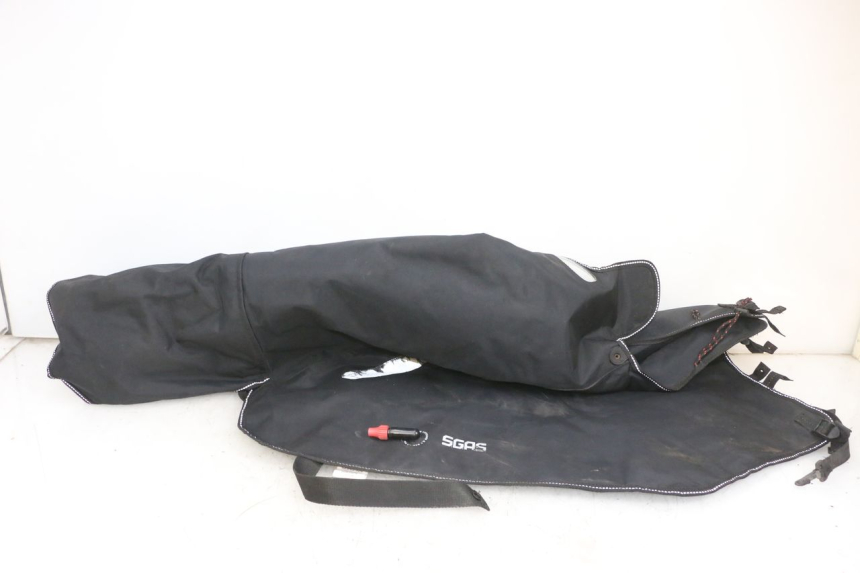 photo de LEG COVER PIAGGIO MP3 500 (2016 - 2018) - Detailed visual inspection