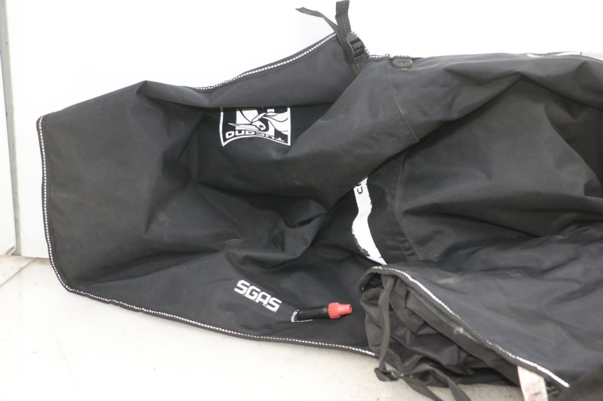 photo de LEG COVER PIAGGIO MP3 500 (2016 - 2018) - Zoom on usage condition