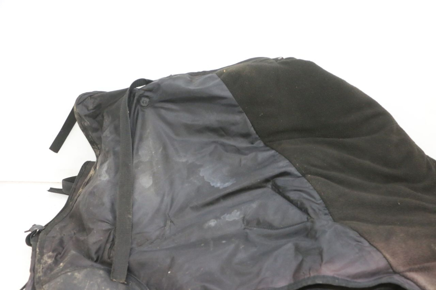 photo de LEG COVER PIAGGIO XEVO - X EVO 125 (2007 - 2016) - Fixing points details