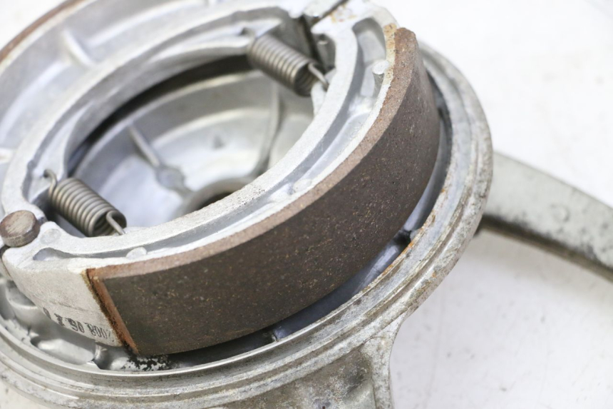 photo de Rear drum HYOSUNG GV AQUILA 125 (2000 - 2004)