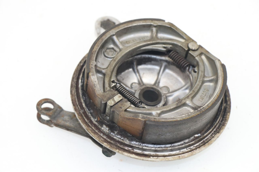photo de REAR BRAKE DRUM SUZUKI GN 125 (1997 - 2000)