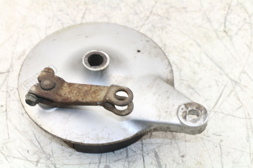 photo de REAR BRAKE DRUM SUZUKI GN 125 (1997 - 2000)