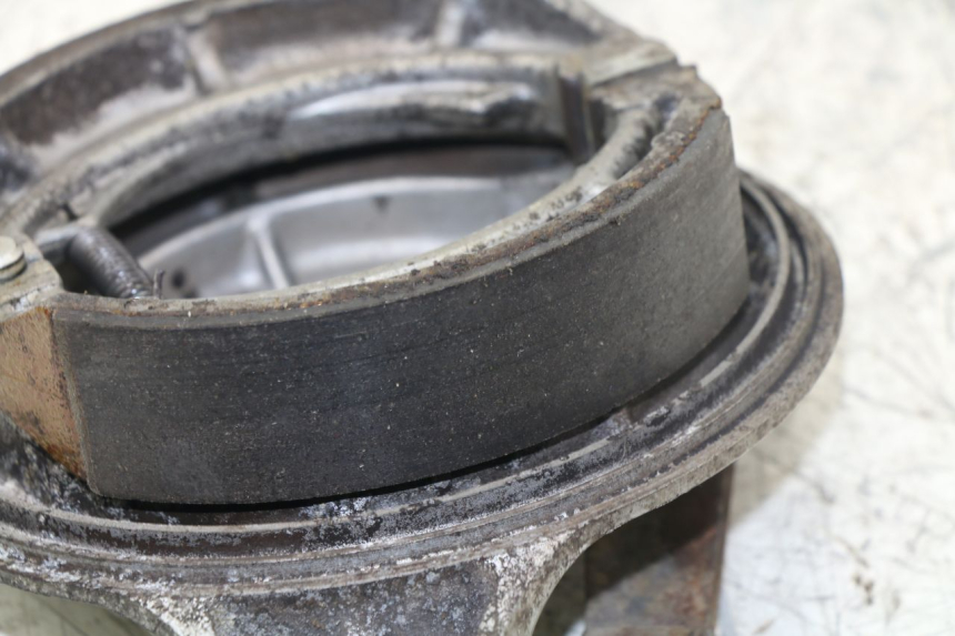 photo de REAR BRAKE DRUM SUZUKI GN 125 (1997 - 2000)