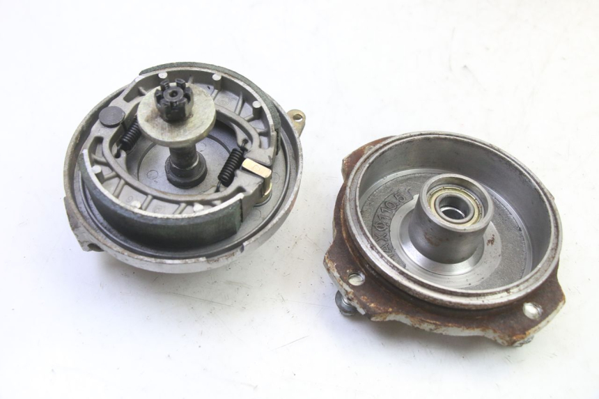 photo de FRONT BRAKE DRUM HYTRACK S 150 (2003 - 2011)