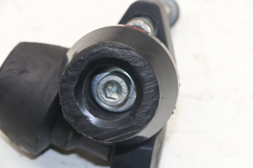 photo de ENGINE SLIDER HONDA CBF N 600 (2004 - 2007)