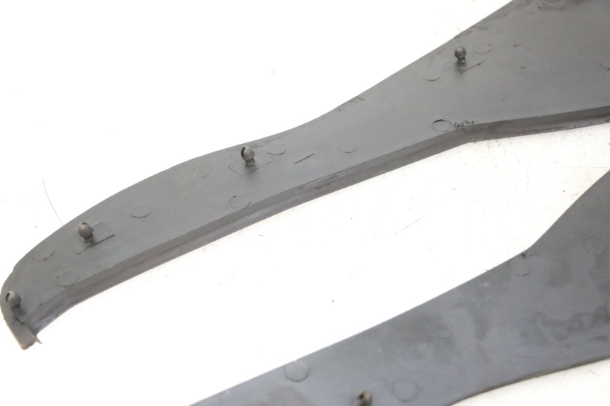 photo de FLOOR PANEL RUBBER BMW C1 125 (2000 - 2003)
