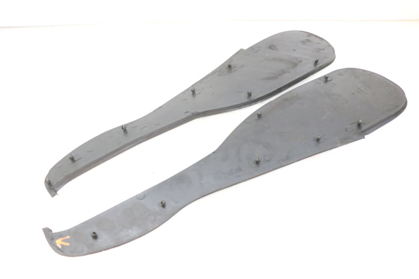 photo de FLOOR PANEL RUBBER BMW C1 125 (2000 - 2003)