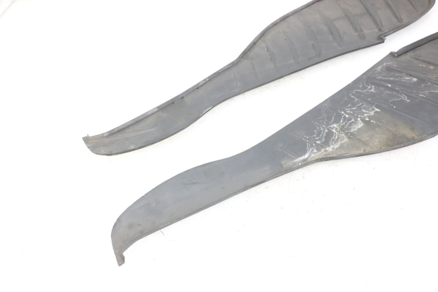photo de FLOOR PANEL RUBBER BMW C1 125 (2000 - 2003)