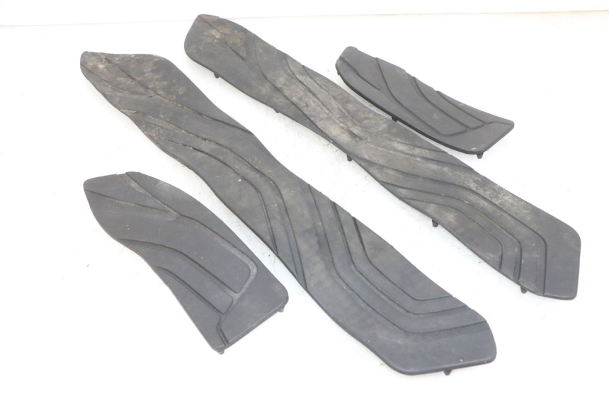 photo de FLOOR PANEL RUBBER SUZUKI BURGMAN 650 (2013 - 2020)