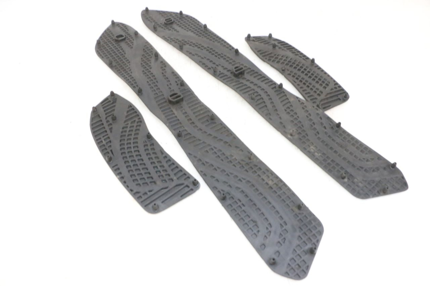 photo de FLOOR PANEL RUBBER SUZUKI BURGMAN 650 (2013 - 2020)