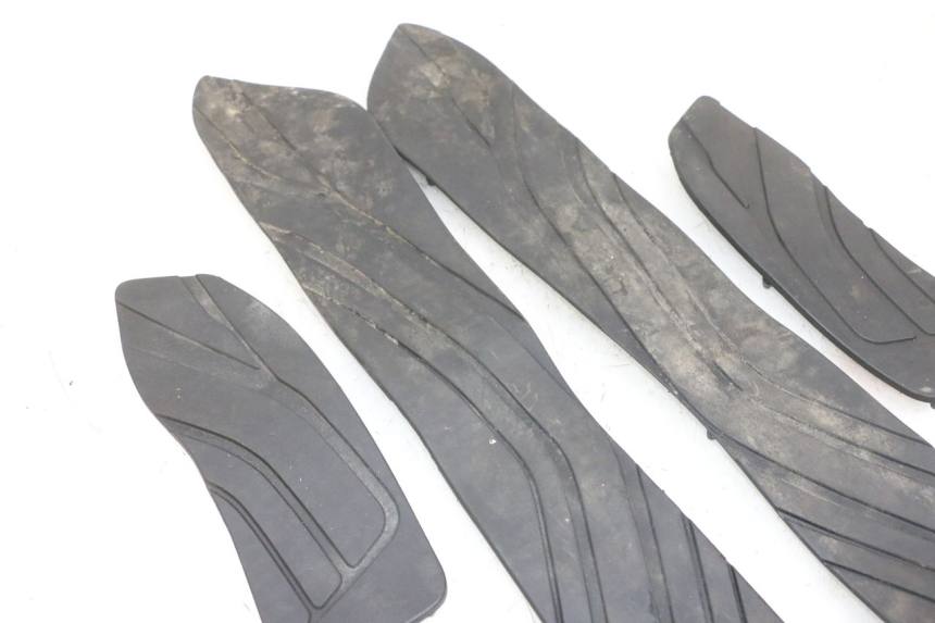 photo de FLOOR PANEL RUBBER SUZUKI BURGMAN 650 (2013 - 2020)